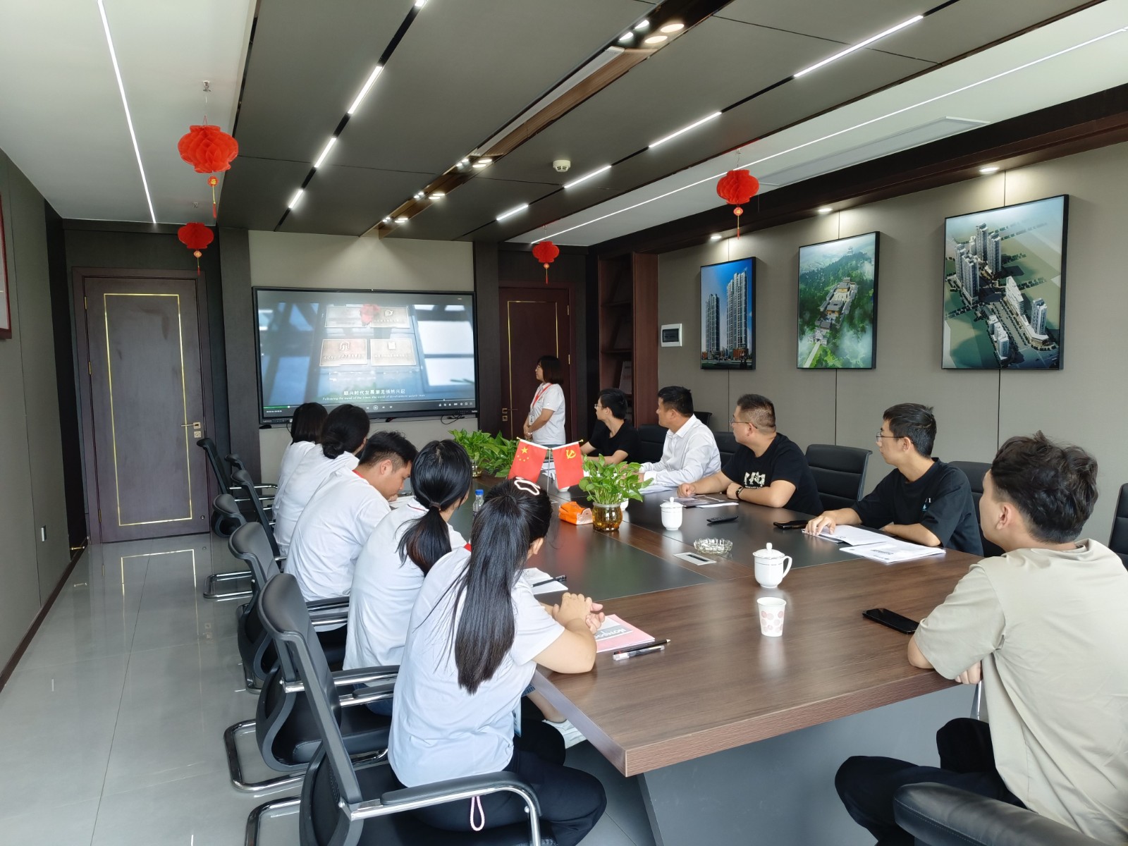 中建八局文旅博覽投資發(fā)展有限公司文旅分公司蒞臨易順建工集團走訪考察